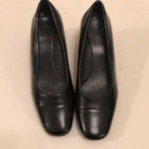 Basic edition heel shoe